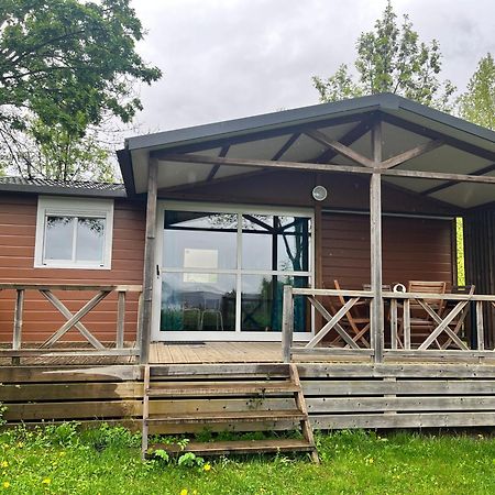 Village De Chalets Et Camping La Pierre De L'Aigle La Bréole Exterior foto